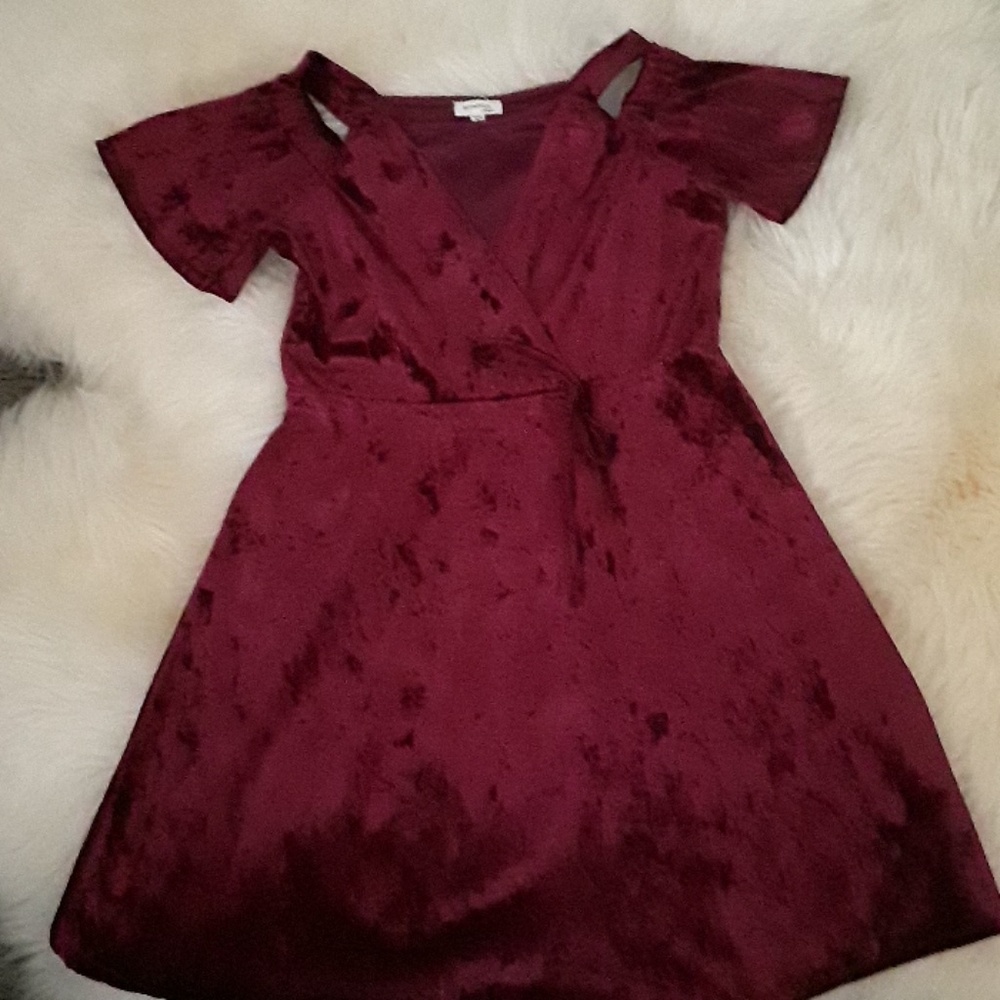 Burgundy Velvet dress for girls, size 14.